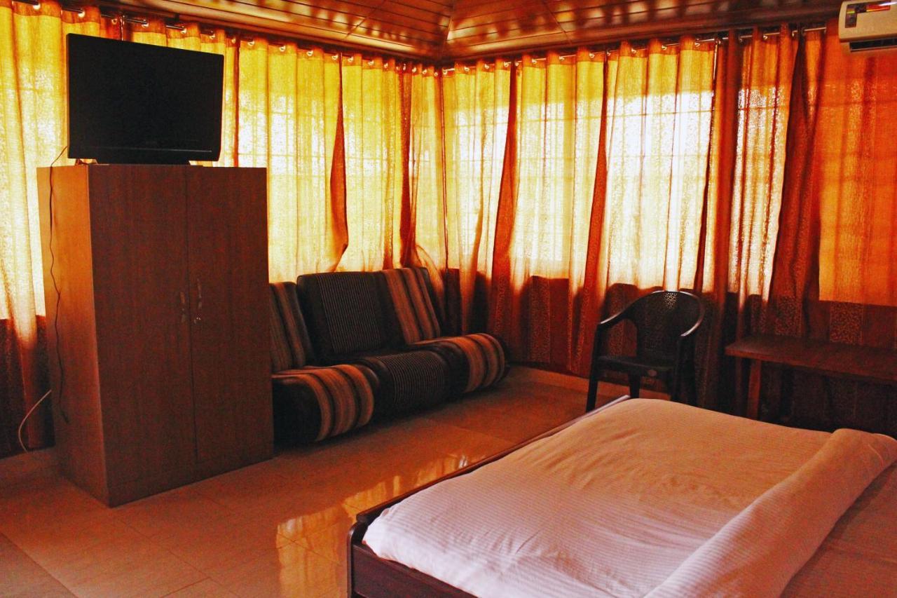 Cs County Resort 瑟格莱什布尔 外观 照片